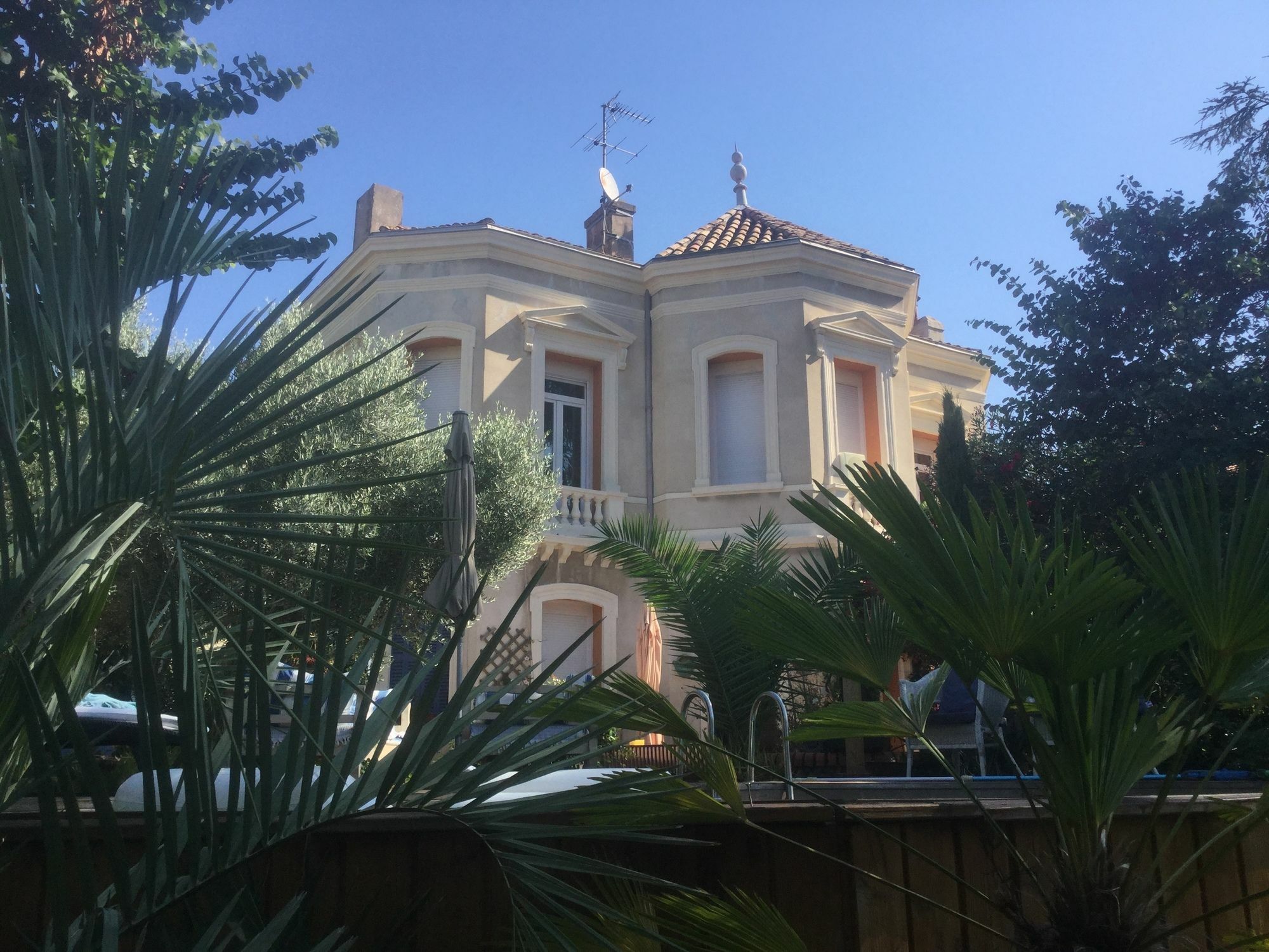 A L'Ombre Du Cedre Hyères Exterior foto